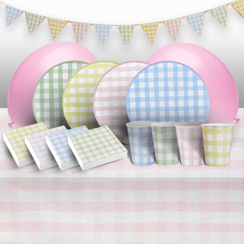 Gingham Party Pack with Decorations
